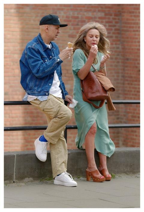 People Tourists Couple Woman