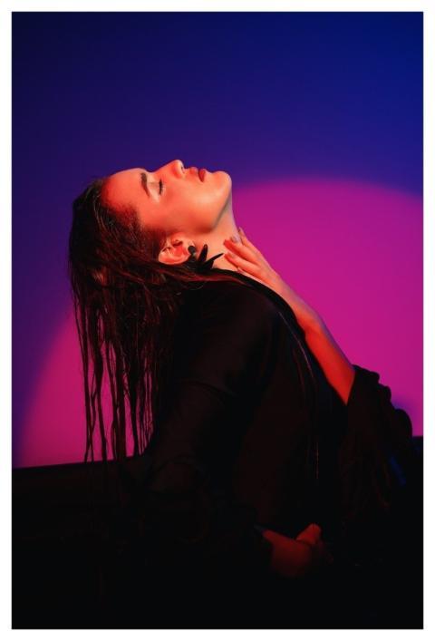 Portrait Female Model Natural Light Outdoor Photog