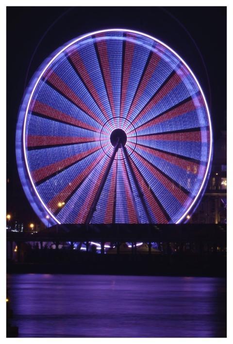 Ferris Wheel Atmosphere Lights To Twist