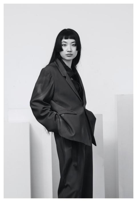 Fashion Editorial Portrait Streetwear Urban Glamou