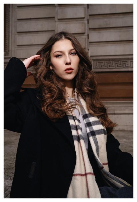 Fashion Editorial Portrait Streetwear Urban Glamou