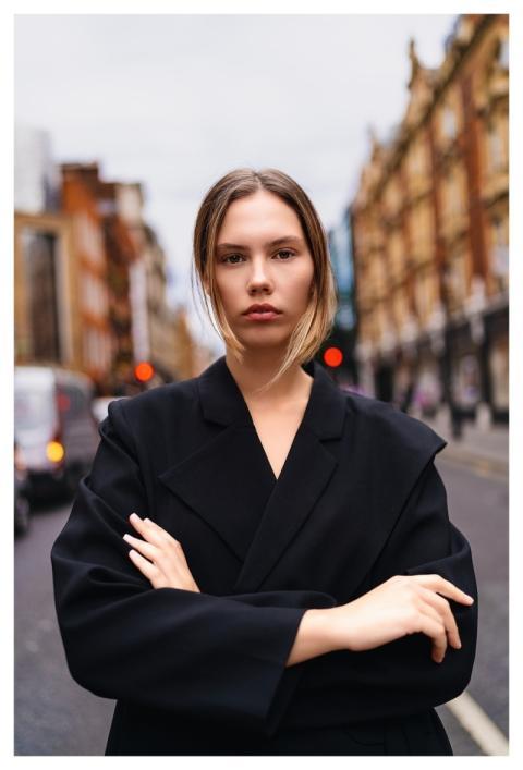 Fashion Editorial Portrait Streetwear Urban Glamou