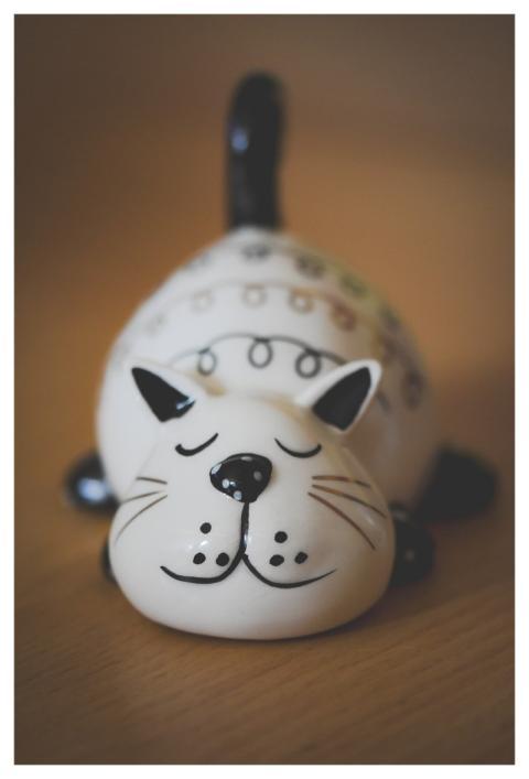 Cat Ceramic Figure Deco