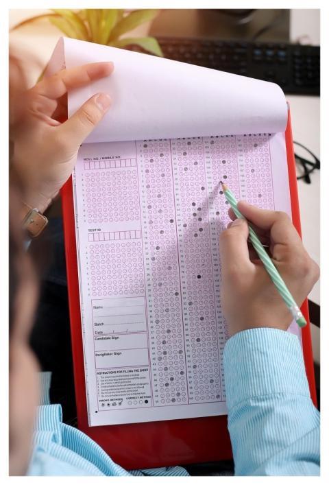 Test Paper Answering Hand Note