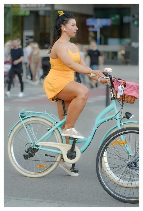 Woman Bicyclist Bike Waiting