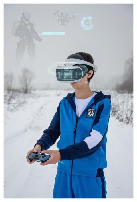 Teen Virtual Reality Metaverse Virtual Helmet