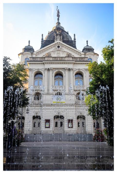 Building Fountain City Travel