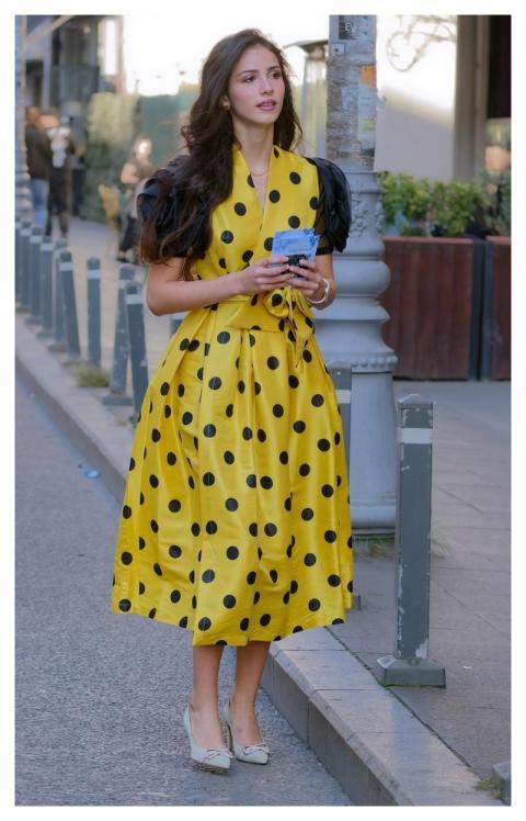 Woman Young Girlie Smiling