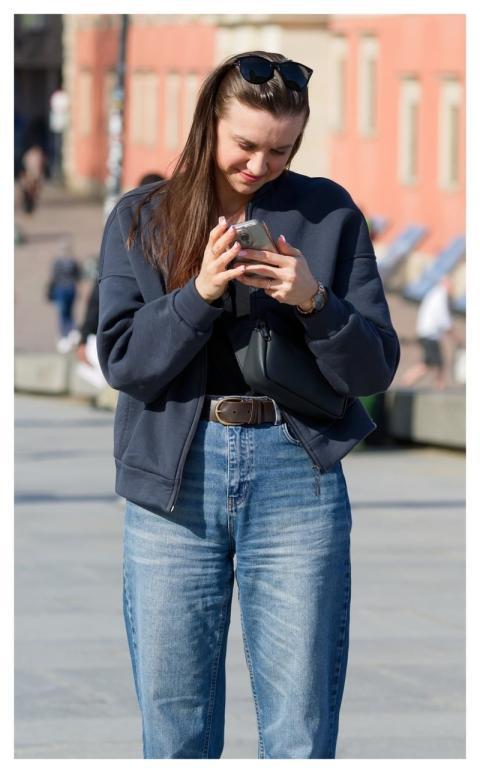 Girl Tourist Young Pretty