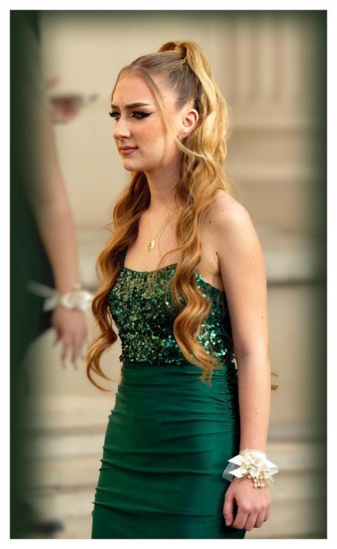 Girl Curly Hair Bridesmaid Fashion