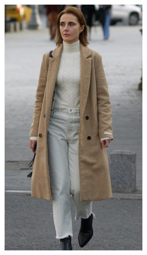 Woman Casual Overcoat People