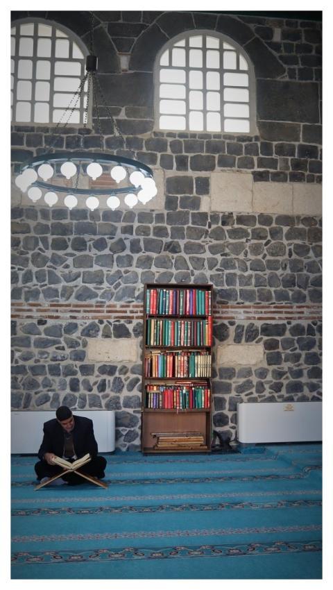 Reading Quran Mosque Education