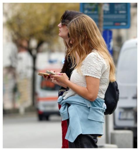 Women Smartphone Casual Waiting