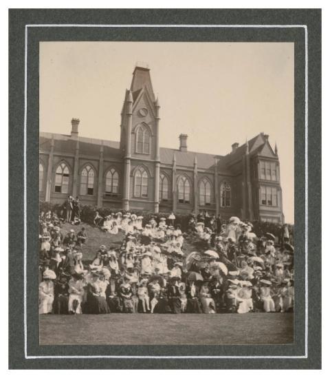 Wellington: Sports Day - friends
