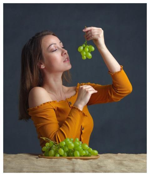 The Little Girl Grapes Beauty Food