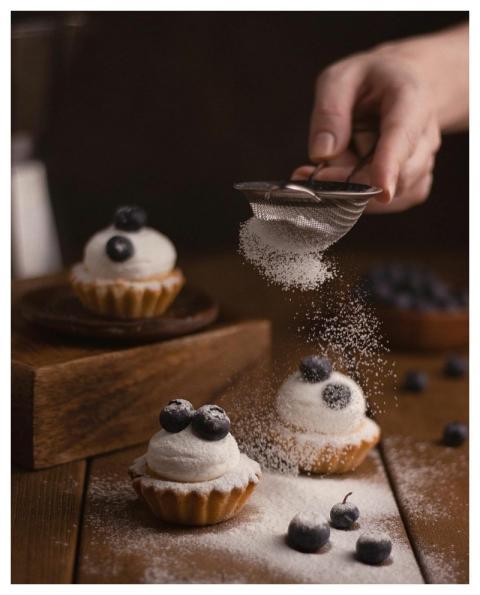 Shanghai Cupcakes Sieve Sugar