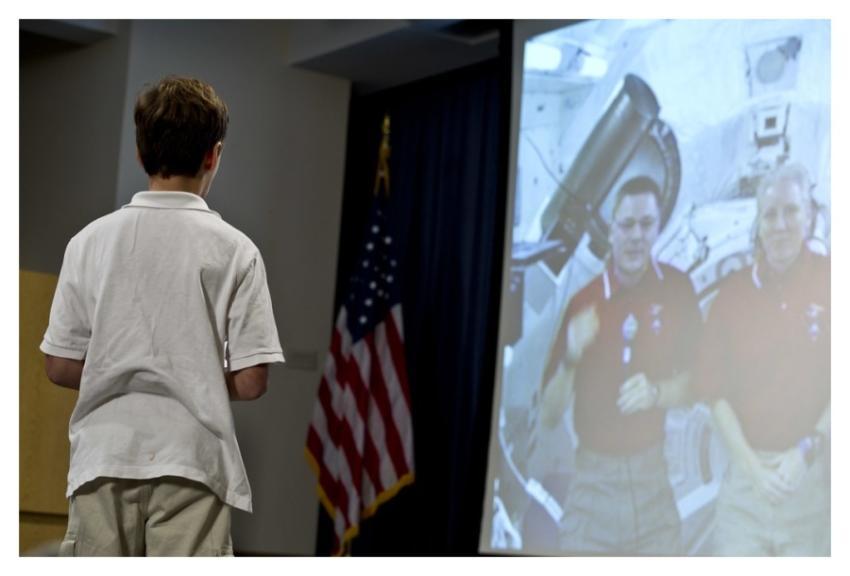 ISS Education Downlink (201011230003HQ)