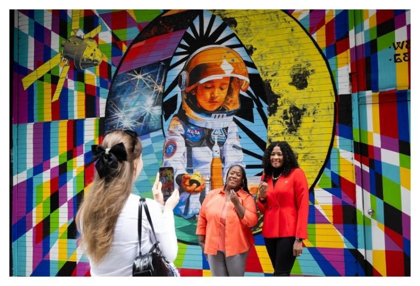 NASA Reestablishes Historical Art Program with Spa