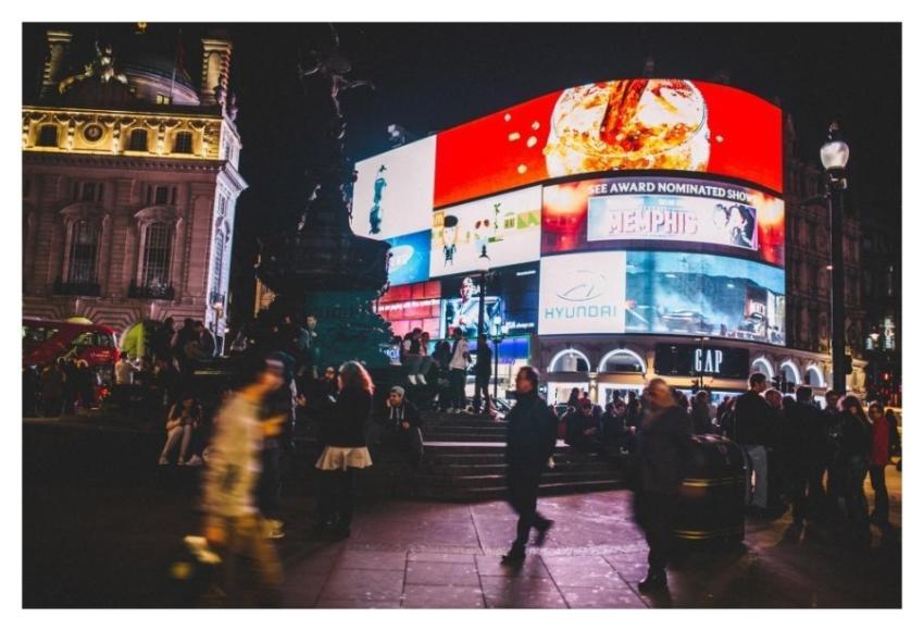 Piccadillycircus People