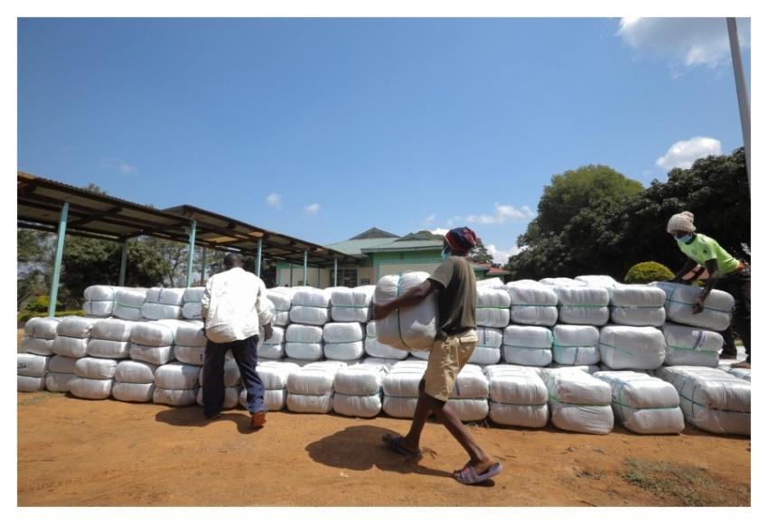 Mosquito net distribution Kenyan health