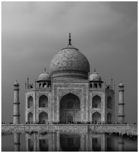 Stunning monochrome view of the Taj Mahal, a UNESC
