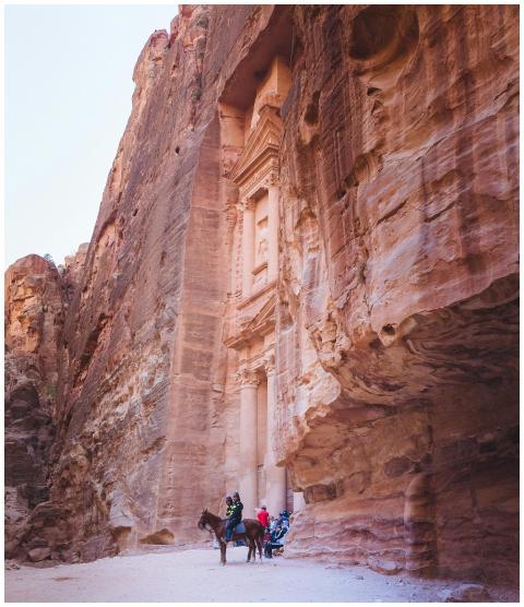 Explore Petra's iconic Al-Khazneh, a stunning anci