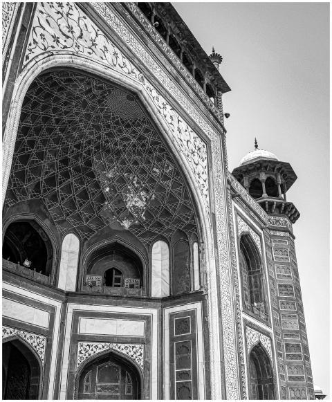 Black and white photo capturing the intricate Isla