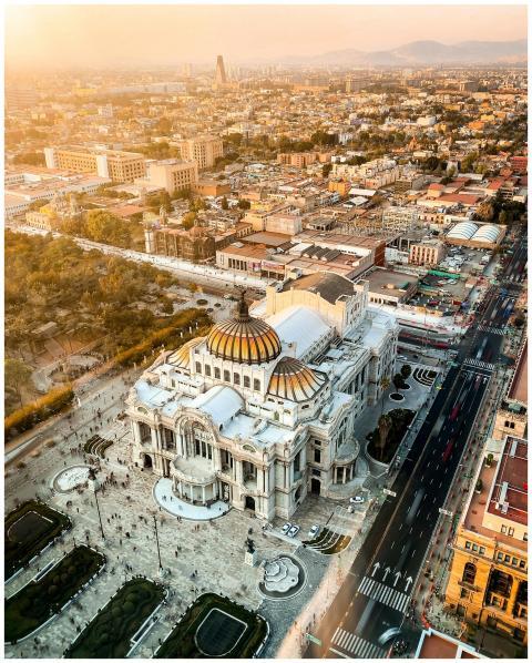 Stunning aerial photo of Palacio de Bellas Artes i