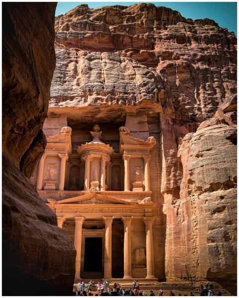 Explore the stunning ancient architecture of the T