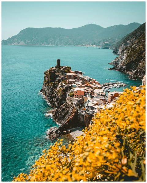 Stunning view of Vernazza with colorful houses on