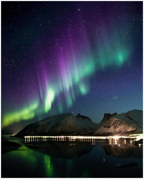 Captivating view of the Aurora Borealis dancing ov