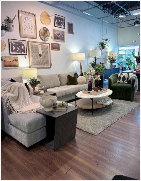 Modern Living Room Artistic