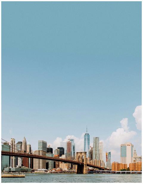 Captivating view of the Brooklyn Bridge and New Yo