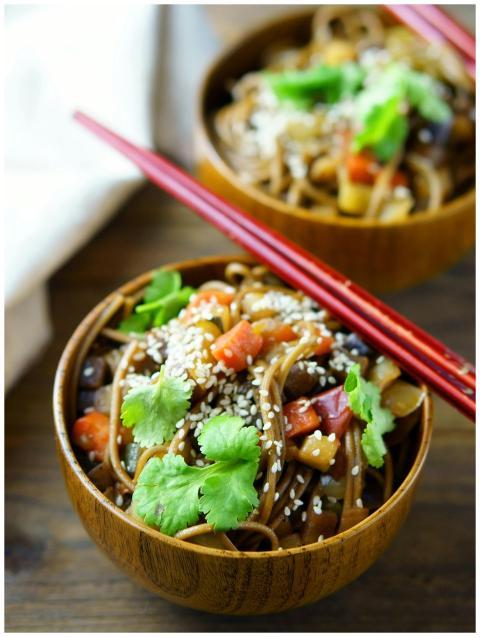 Delicious Asian noodle salad with vegetables, sesa