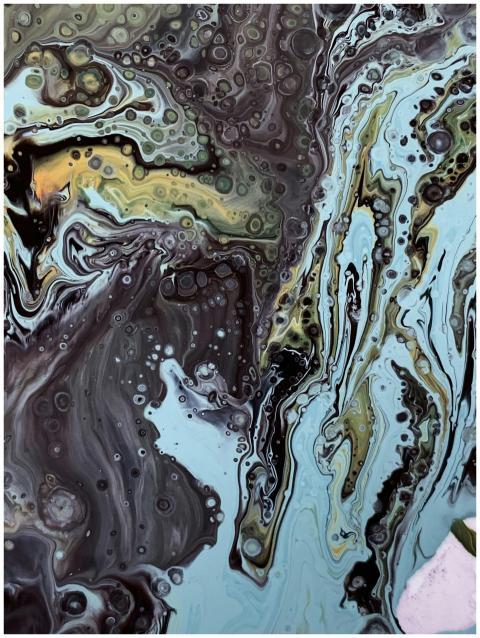 Explore the vibrant mix of colors and fluid patter