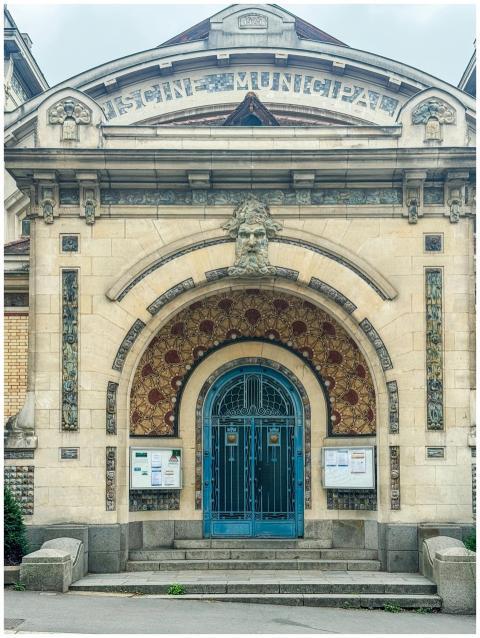 beautiful entrance to public swimming baths in Fra