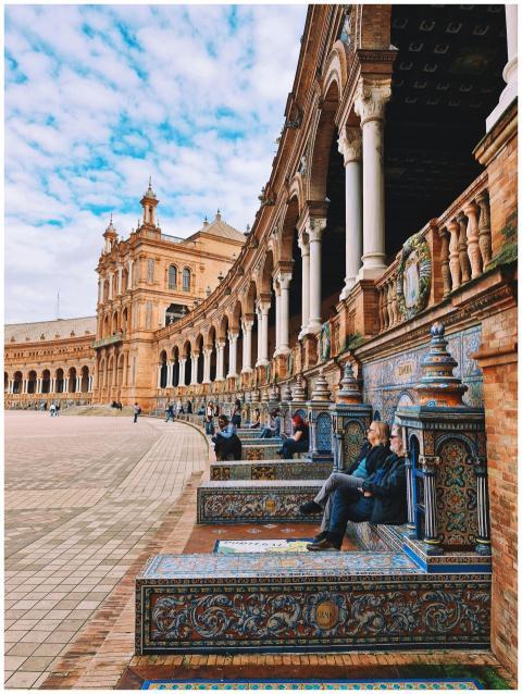 Discover the stunning architecture and cultural ri