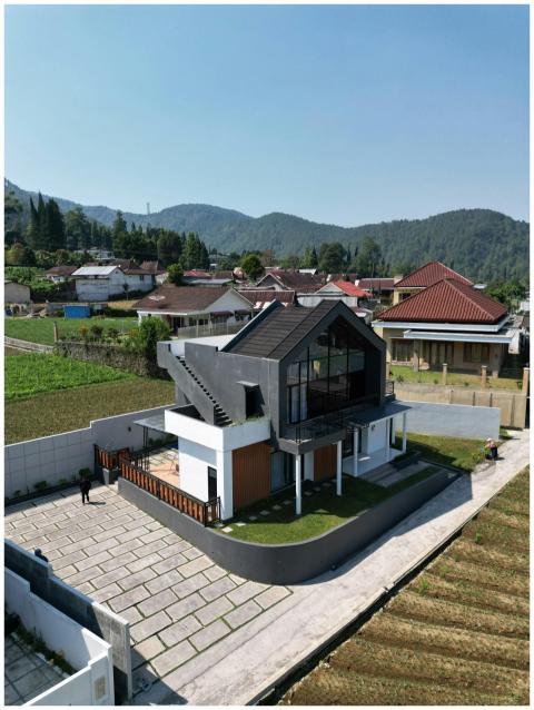 Modern House Scenic Indonesian