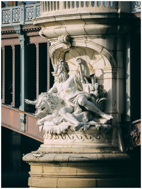 Sculptural Art Historical Bridge