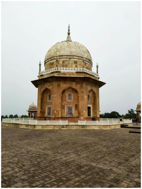 Explore the historic architecture of Sheikh Chilli