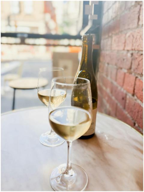 Elegant Wine Glasses Urban