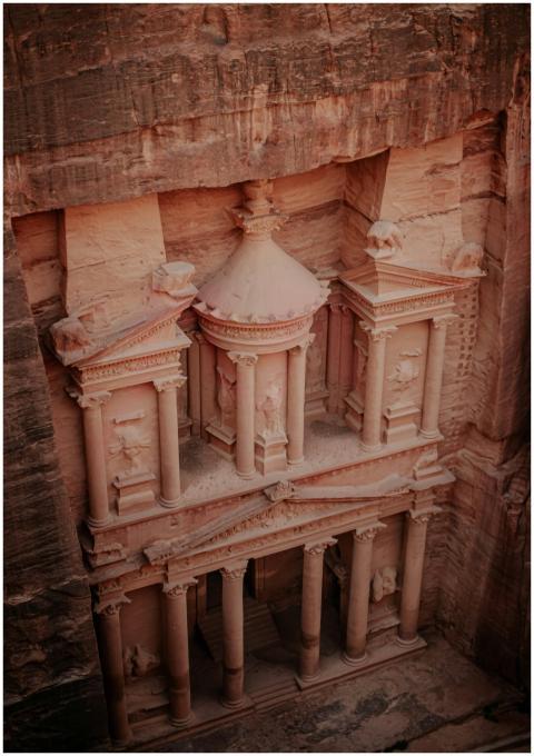 Stunning view of Petra's Treasury, the ancient roc