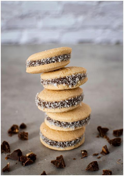A neat stack of traditional Argentinian alfajores