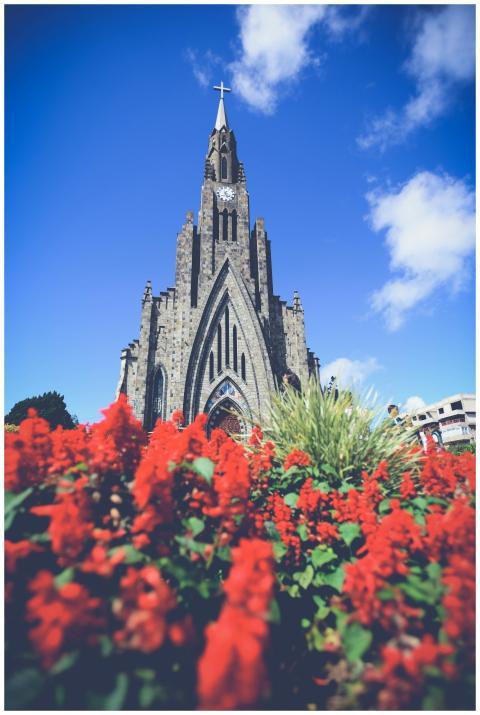 A stunning view of the Cathedral of Stone in Canel