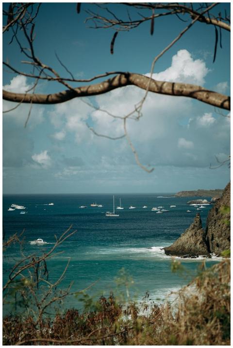 Stunning ocean vista with boats in Fernando de Nor