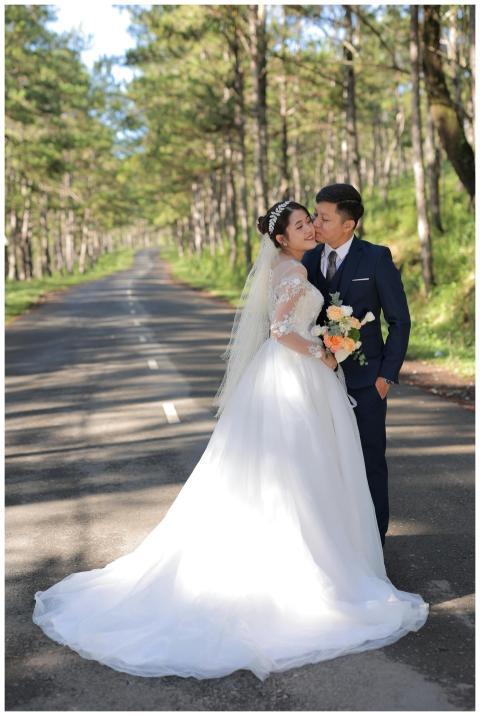 Romantic Outdoor Wedding Photoshoot