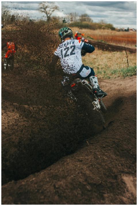 Action-packed off-road motorcycle race in Borský M