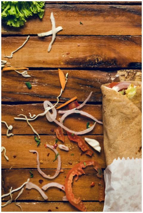 Mouth-watering flatbread wrap with fresh vegetable