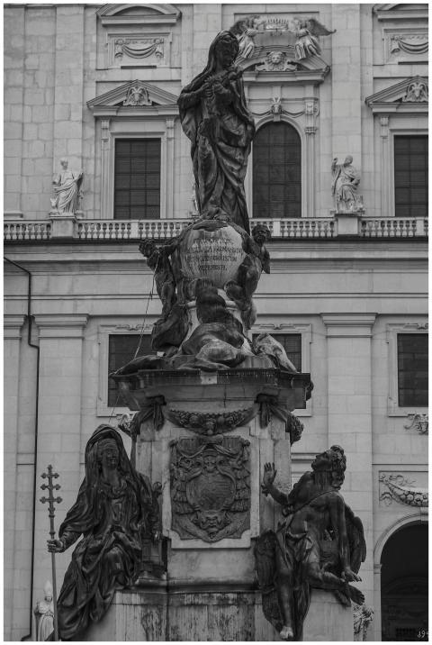 Black and white image of a Baroque statue in Salzb