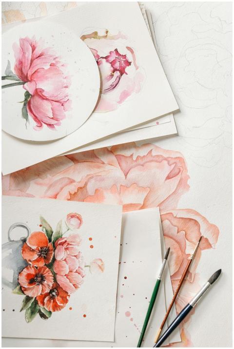 Colorful watercolor paintings of flowers with pain